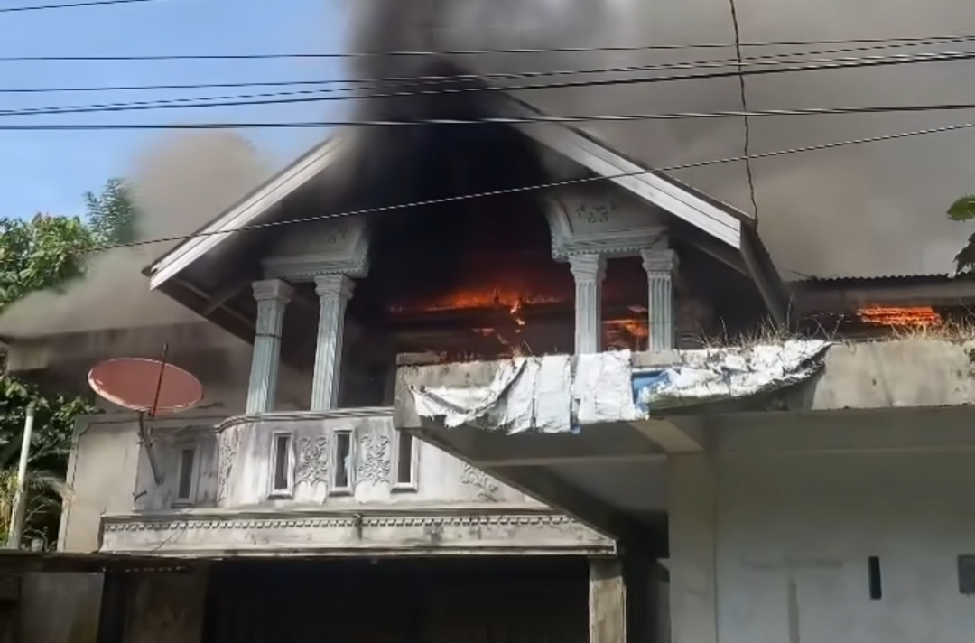 Kebakaran Hanguskan Rumah Permanen Di Situjuah Banda Dalam