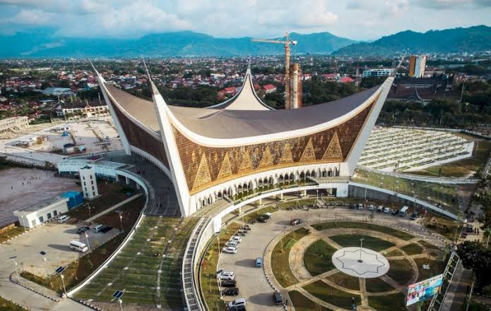 5 dari 74 Masjid Wonderful atau Masjid Luar Biasa di Indonesia Ada di Sumbar