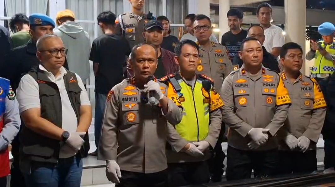 Tim Klewang Satreskrim Polresta Padang Amankan Pelaku Tawuran yang Lukai Warga dan Anggota Polisi